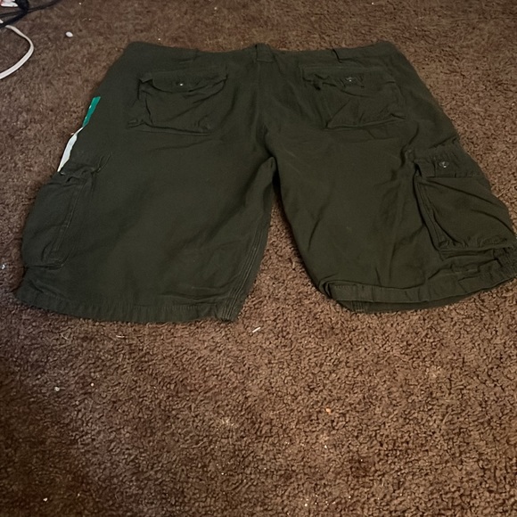 Green - Picture 2 of 2